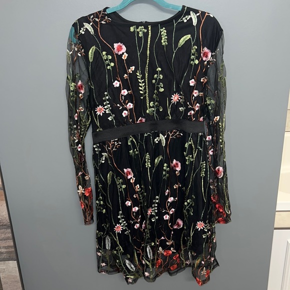 Milumia embroidered floral dress xl - Picture 2 of 2